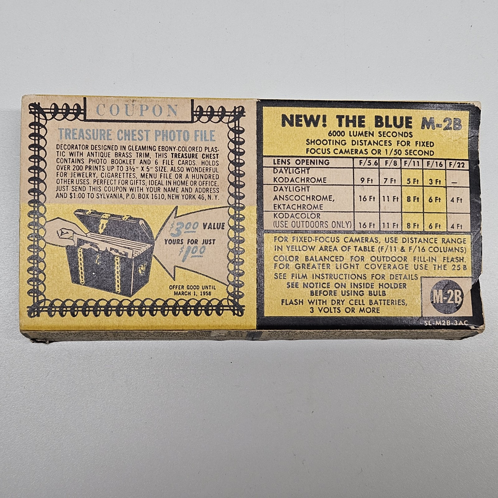 Sylvania Blue Dot Superflash Bulbs 10 In Pack Vtg 1950’s M-2 M-2B Flashbulbs