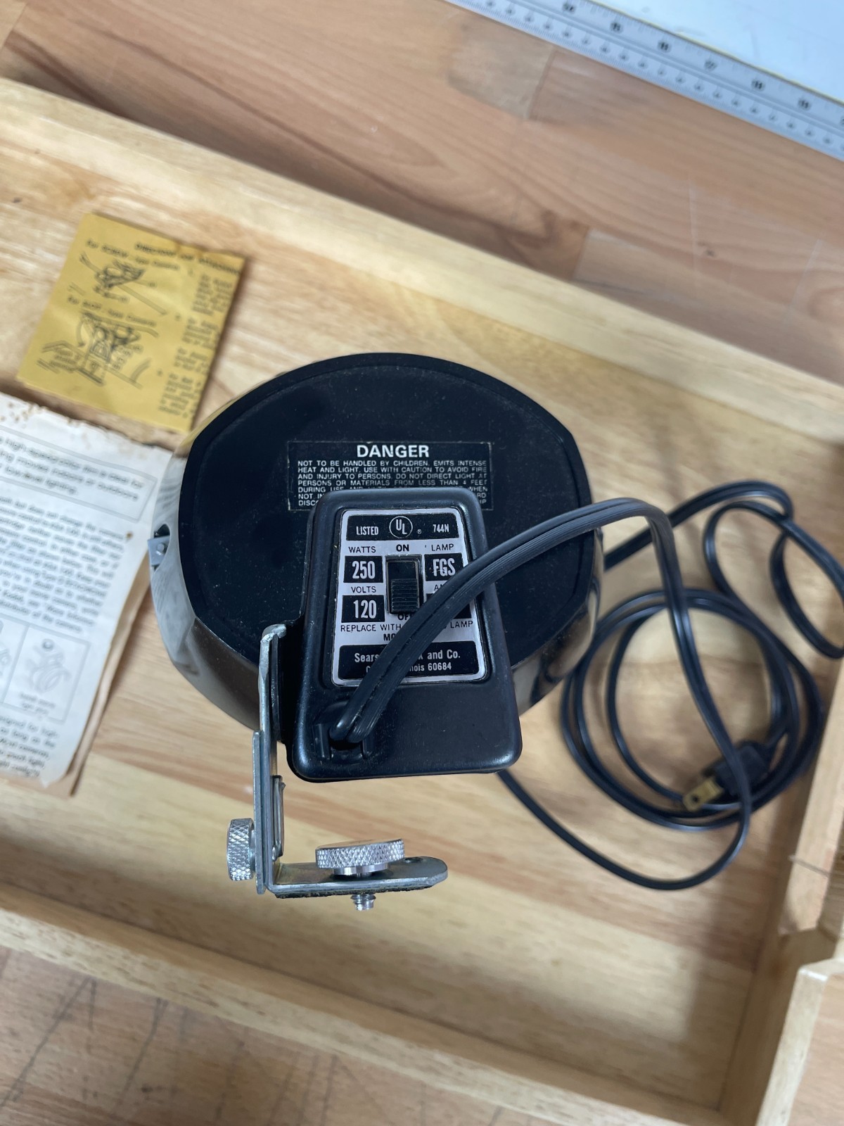 Vintage Sears Sealed Beam Movie Light 38813 Super 8 Camera w/ Box & Manual