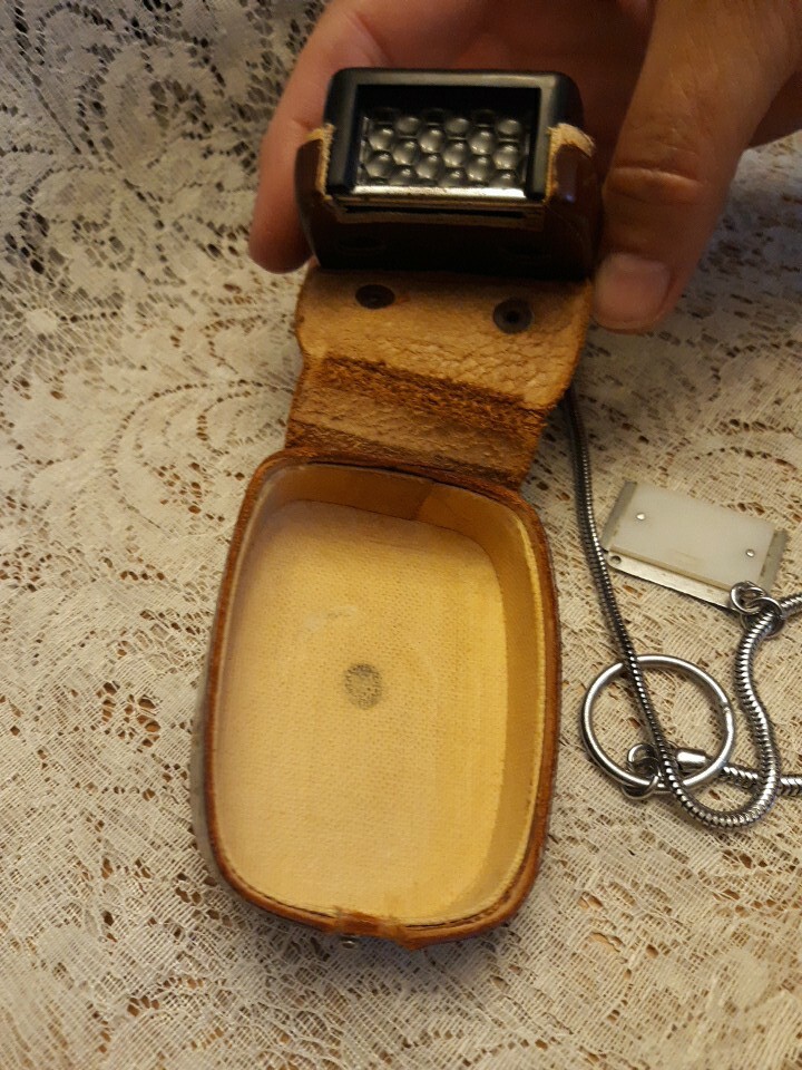 VTG The Argus L3 Lightmeter West Germany Leather Case Chain Palm Size Photograph