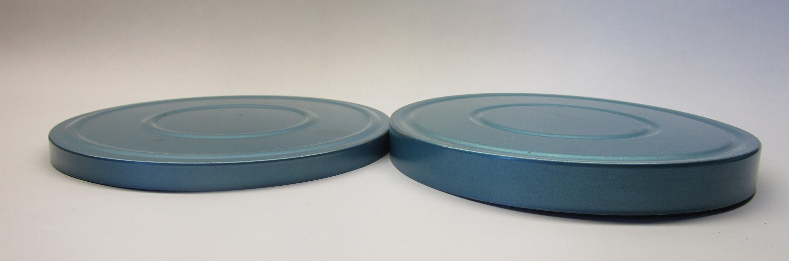 Vintage Compco Corp. 8mm/200ft 5” Blue Film Reel Canister and Reel