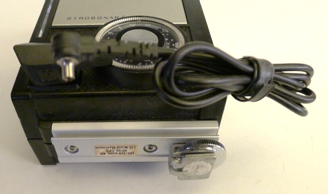 Honeywell Strobonar 400 Shoe Mount Flash with Sync Cord – Vintage