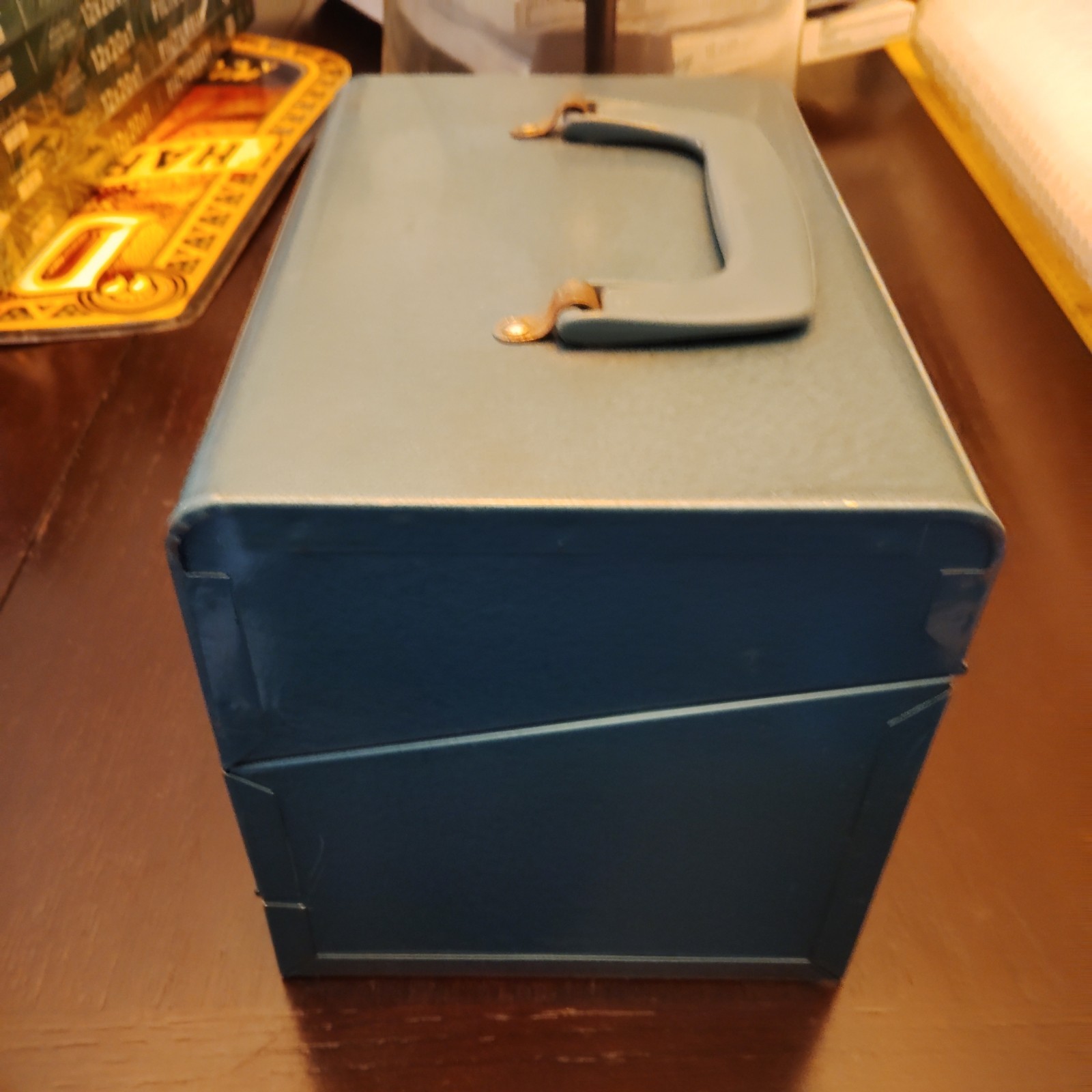 Vintage Metal Blue Logan De Luxe Bruce 12 Slot 8mm Movie Reel Chest Storage Case