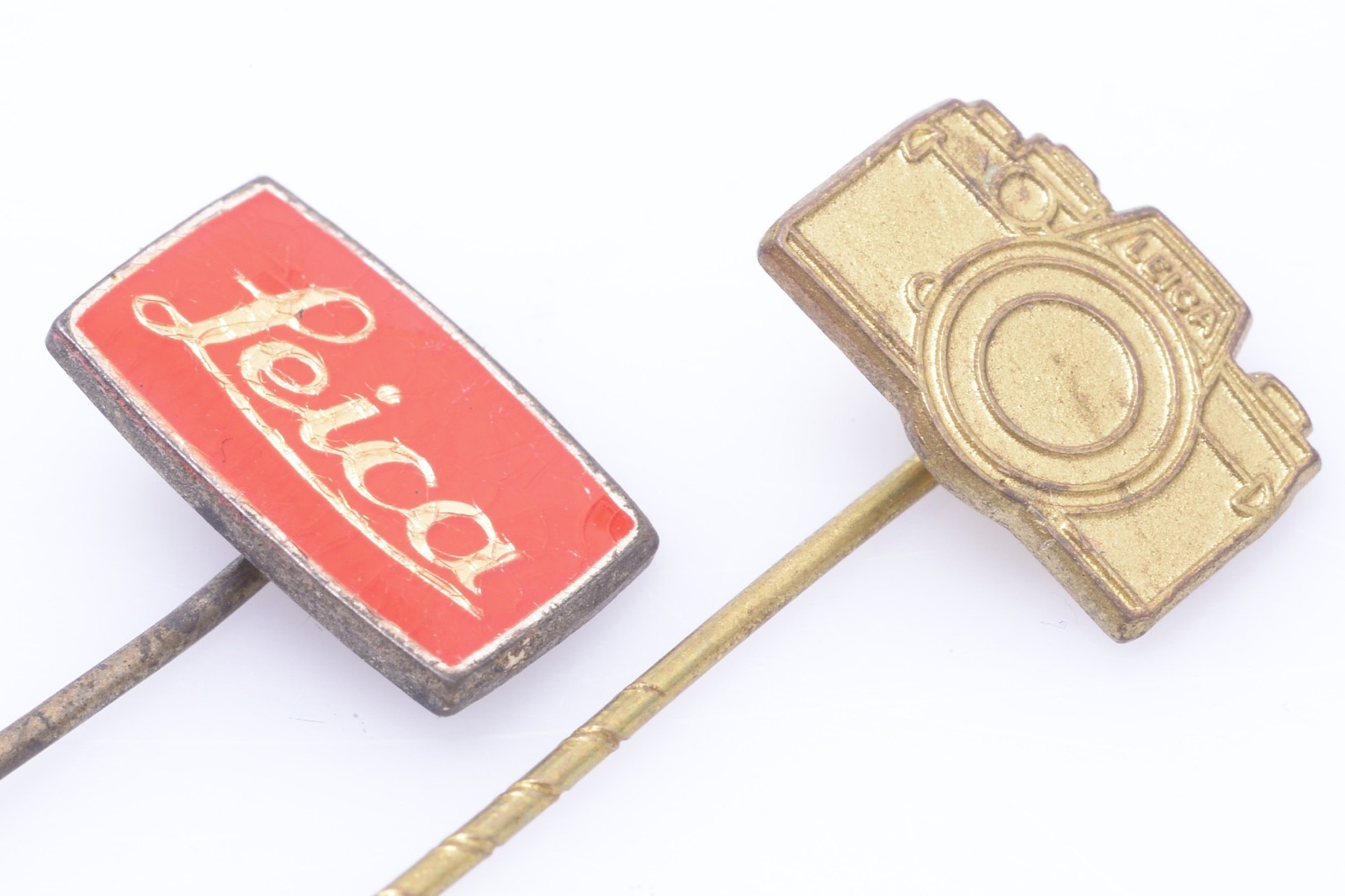 ✅ LEICA M, R AND SCREW MOUNT 2 ADVERTISING TIE PINS *NICE & ORIGINAL*