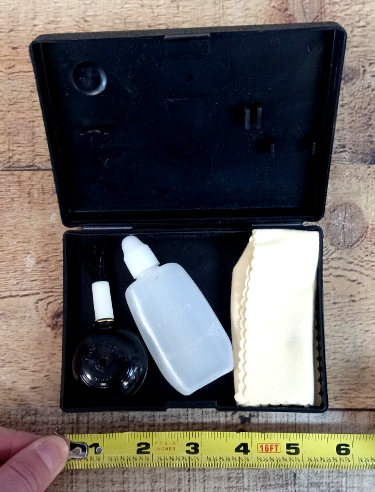 Vintage Vivitar Camera Lenses Cleaning Kit / Case