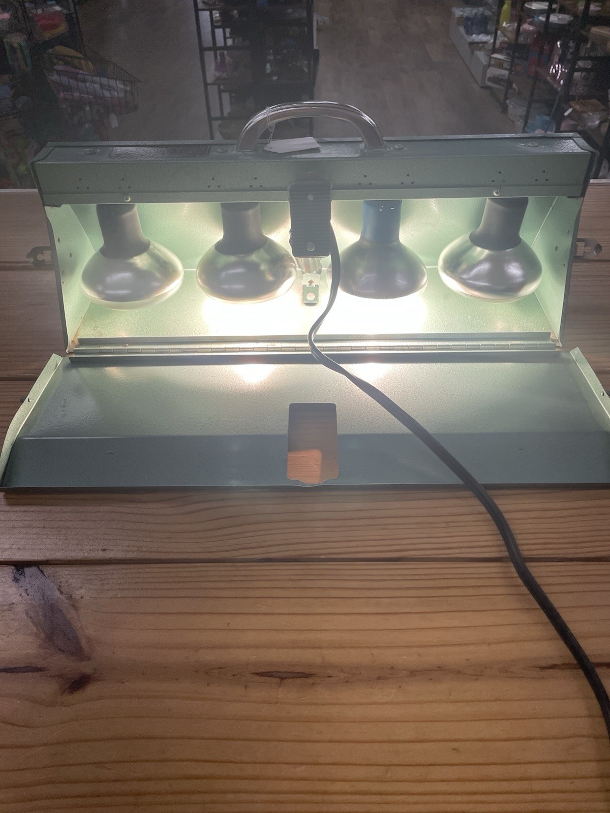 Vintage 1960’s PM V-PAK Bar Lite – 4 Bulb Light w Case For Photos/Camera/Movie