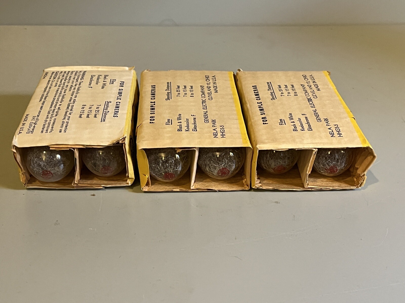 Vintage Camera Flash Bulb Lot: Dura #5, Syl Blue Dot, GE Sure Fire #5, 44 Bulbs