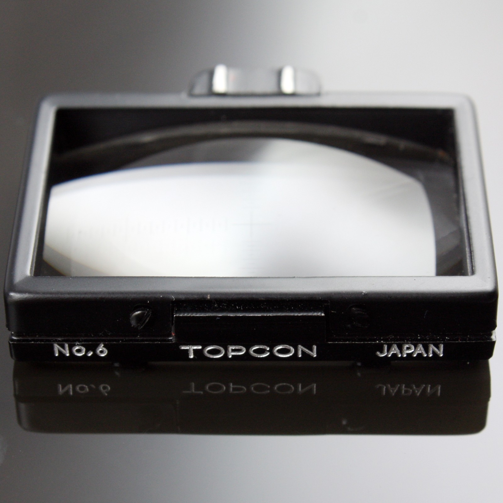 Topcon Focusing Screen No.6 – Cross-Hairs & 0.5mm Horizontal & Vertical Scales