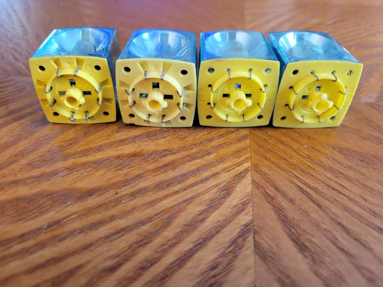 Vintage GE Flash Cubes Assortment