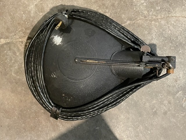 Vintage Set of 2 UnNamed Large Photo Flood Lights with case and bulbs