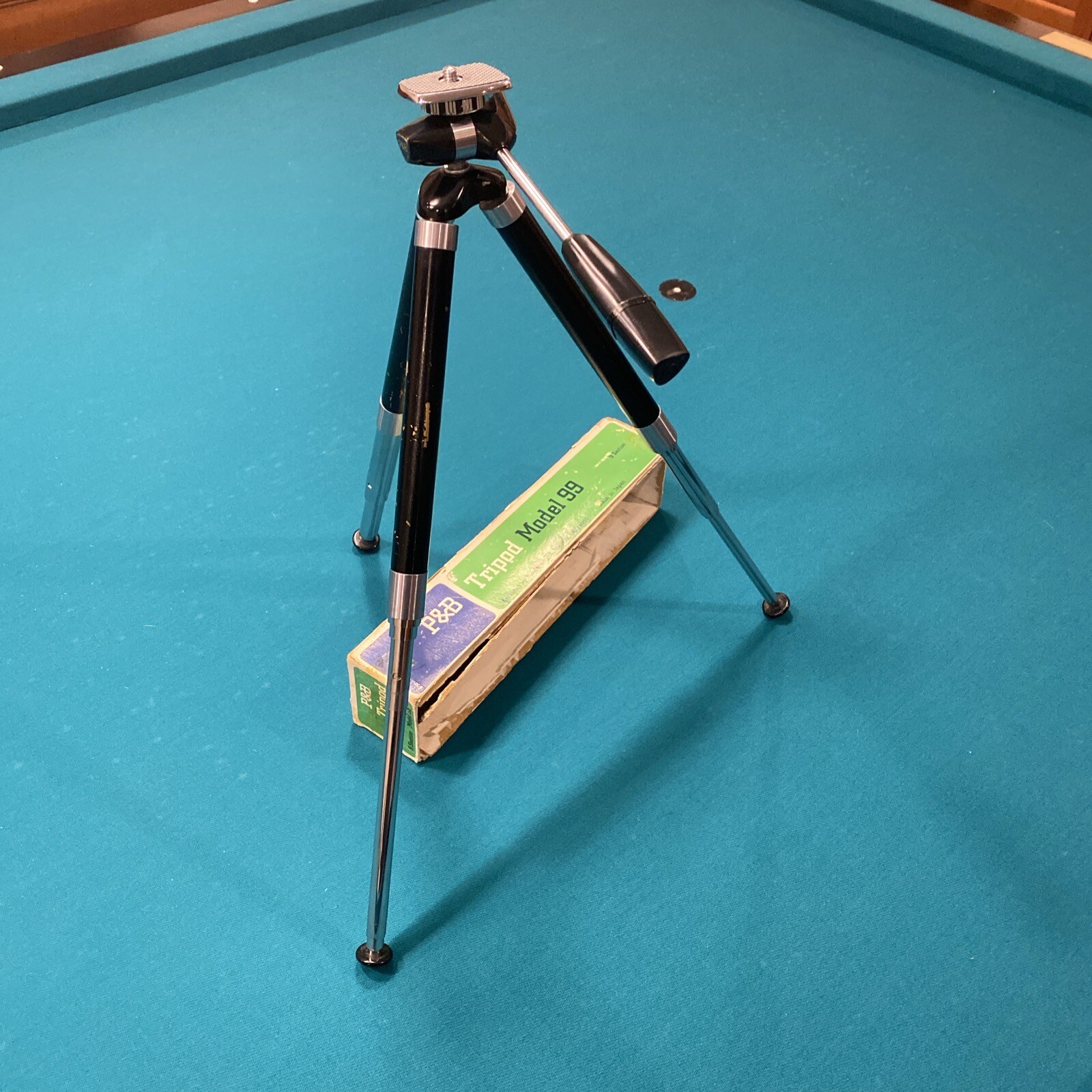 Vintage P&B Ponder & Best Camera Tripod — Model 99 10” – 48″ Adjustable Height