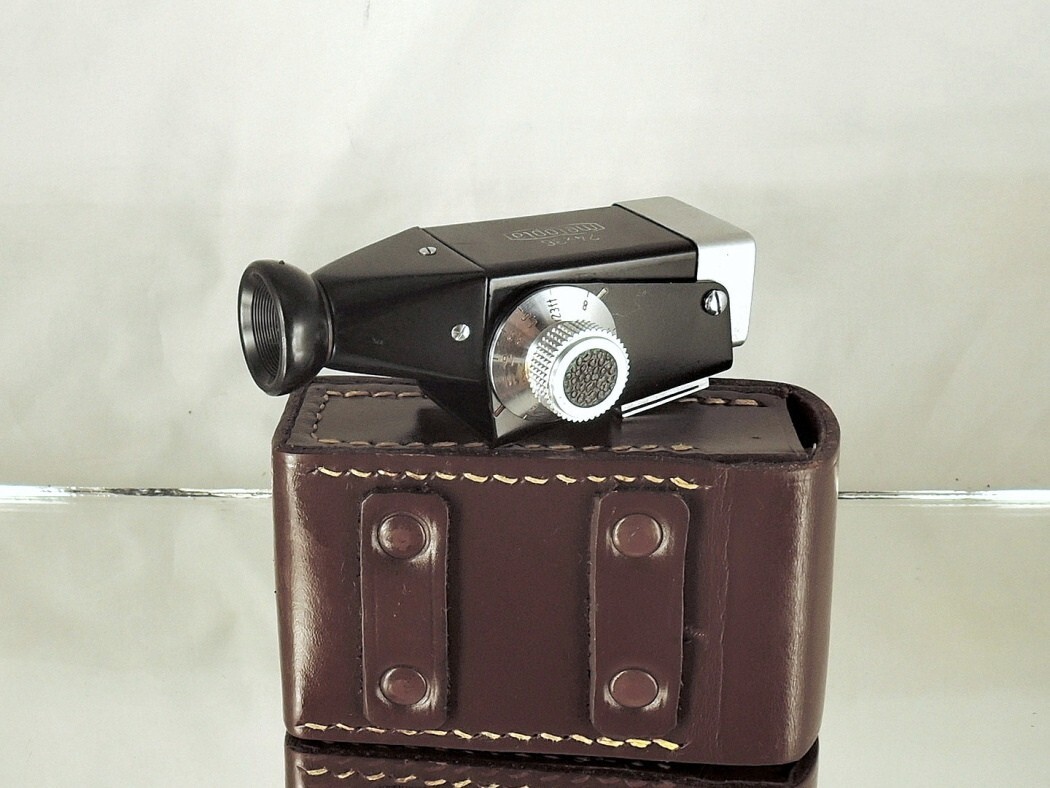Viewfinder Flexaret Meopta s black 24×36 CLA older design with screws VERY RARE