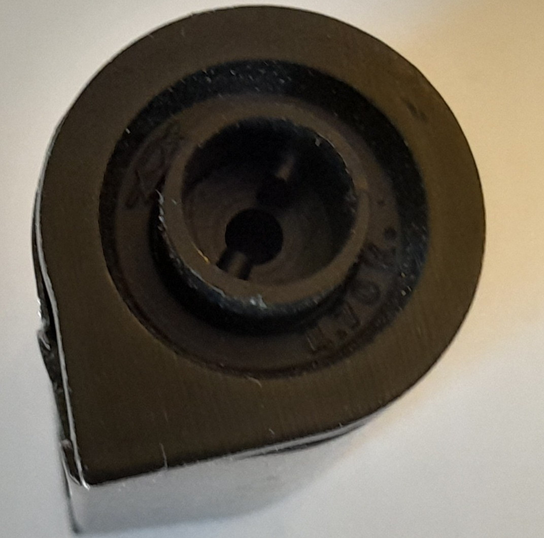 KMZ ZORKI TAKING METAL FILM SPOOL CANISTER FOR ZORKI FED LEICA RANGENDER CAMERAS