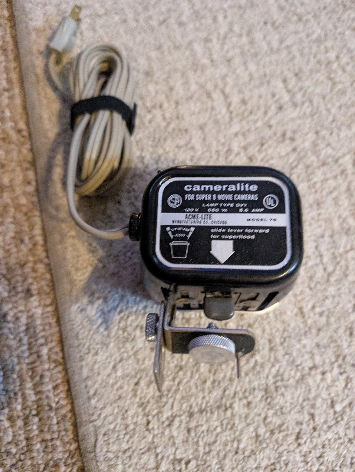 Vintage GE Acme-Lite Cameralite Model 70 for Super 8 Cameras (Tested)