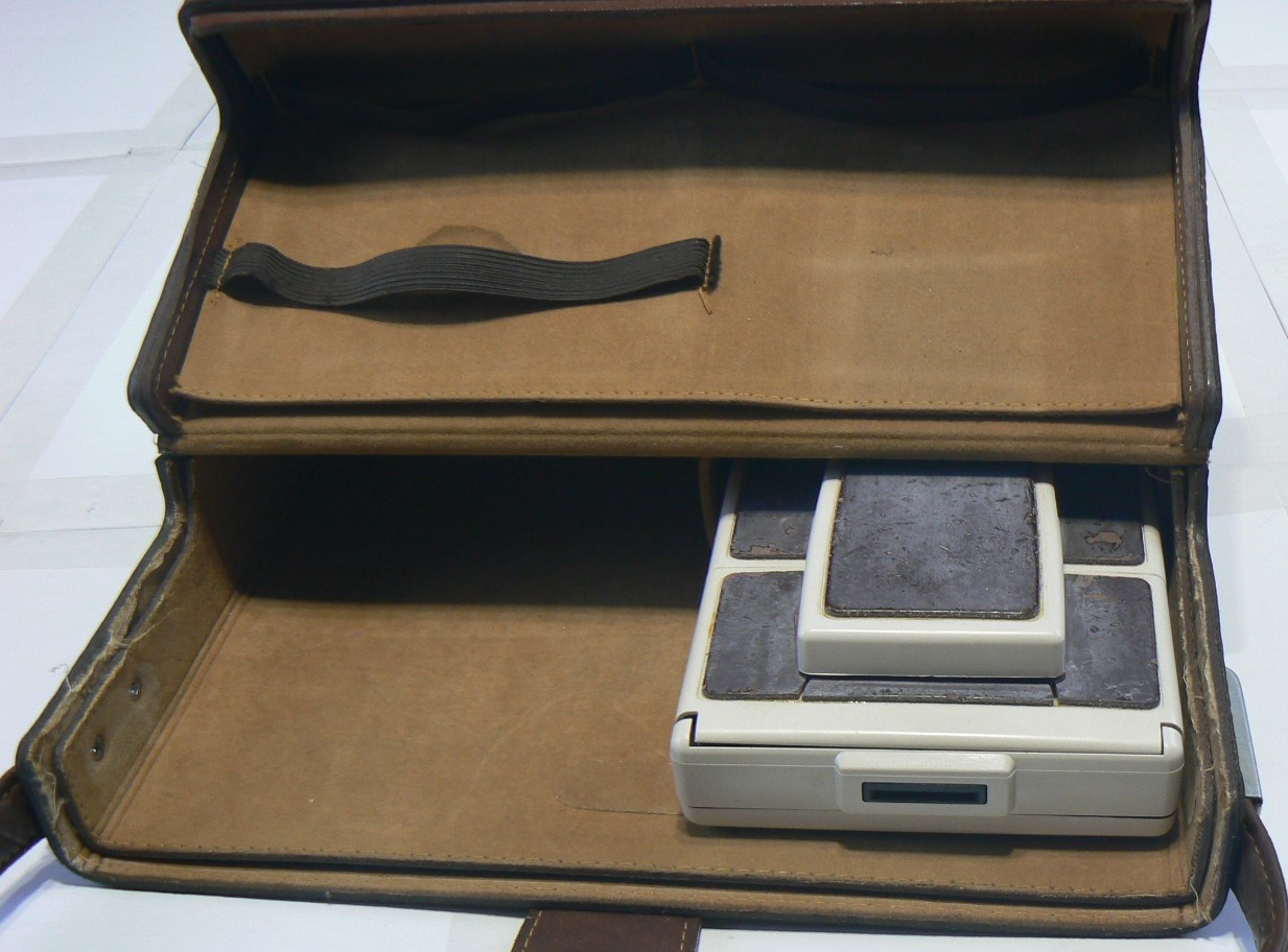 Polaroid Leather Compartment Case for Folding SX-70 Tan Camera & Accessories R