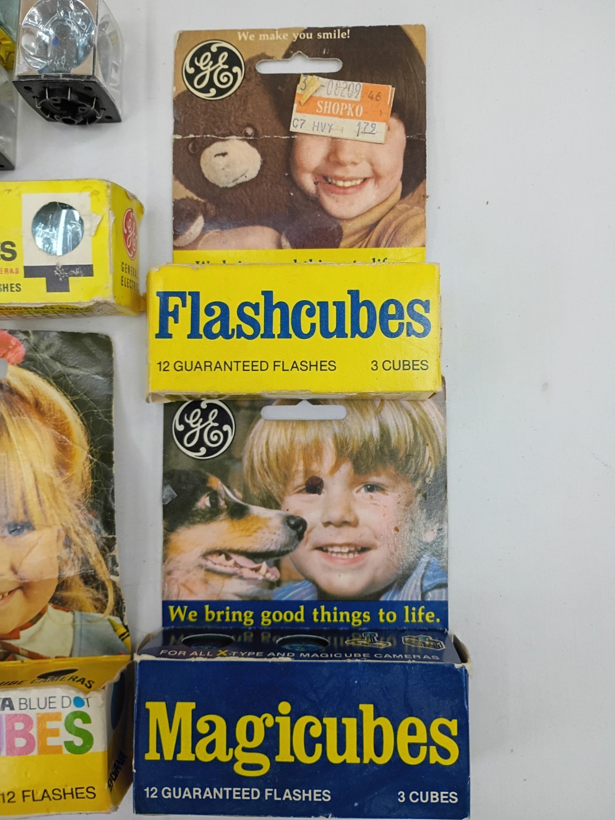 Vintage GE Flash Cubes & Magicubes Lot Of 23 Cubes, 1970s Camera Accessories