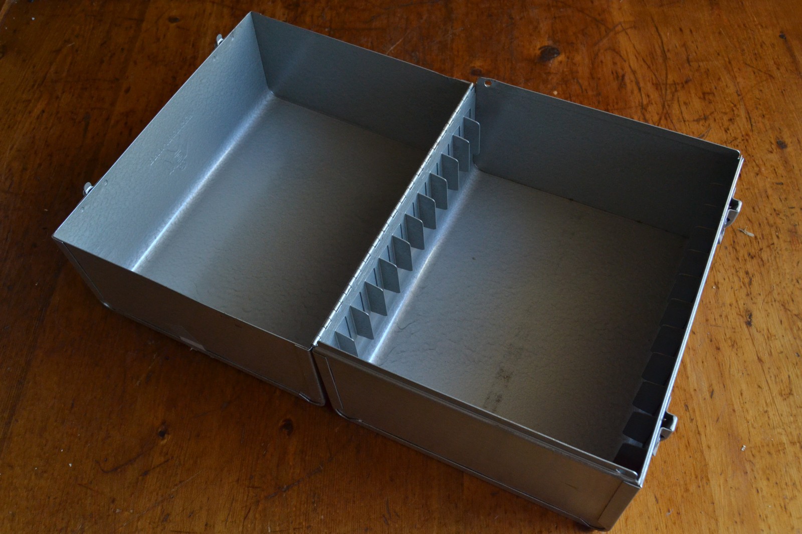 Vintage Brumberger Film Reel Carry Case Metal Box Holds 12 Reels