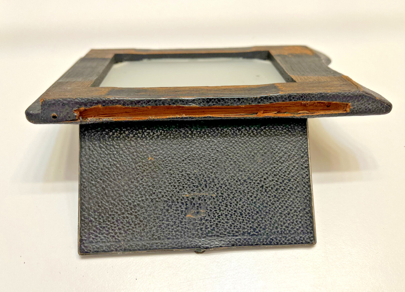 Vintage Wooden 2 1/4″ x 3 1/4″ Camera View Back w/ Ground Glass Graphlex?