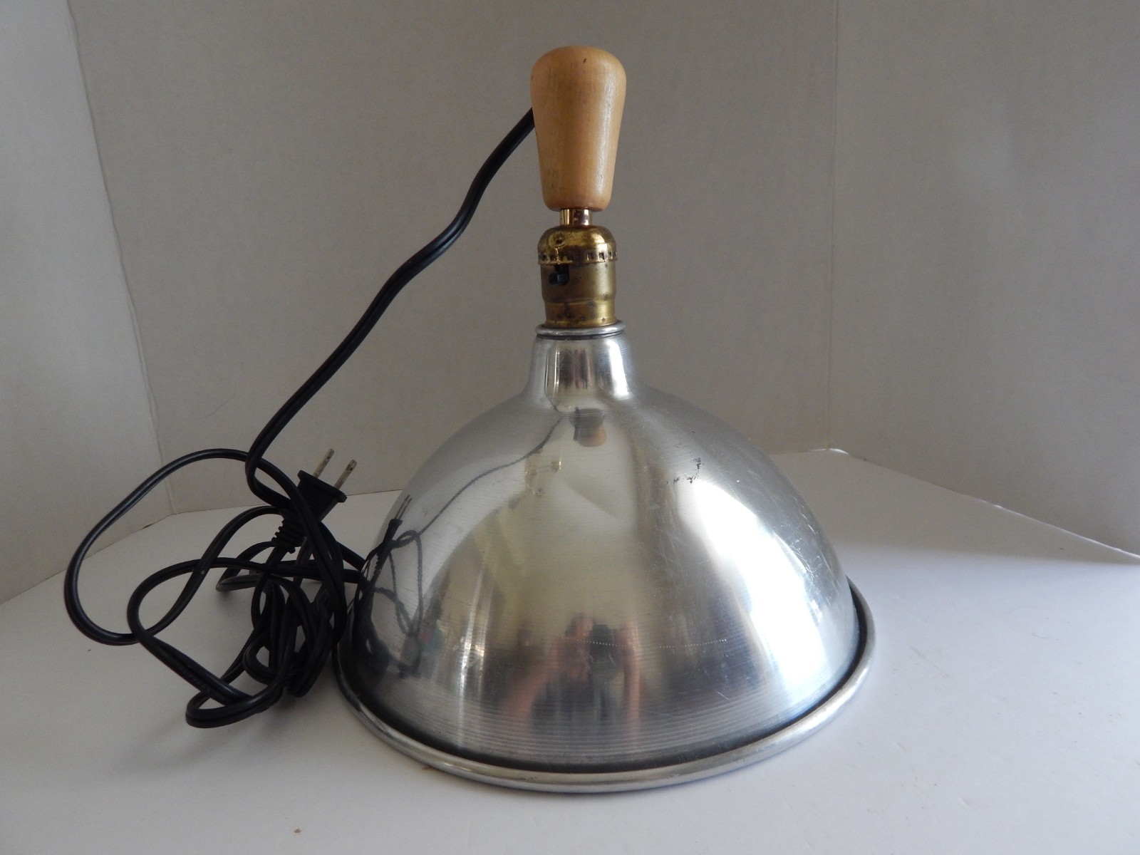 Vintage Studio/Photo Light–Works