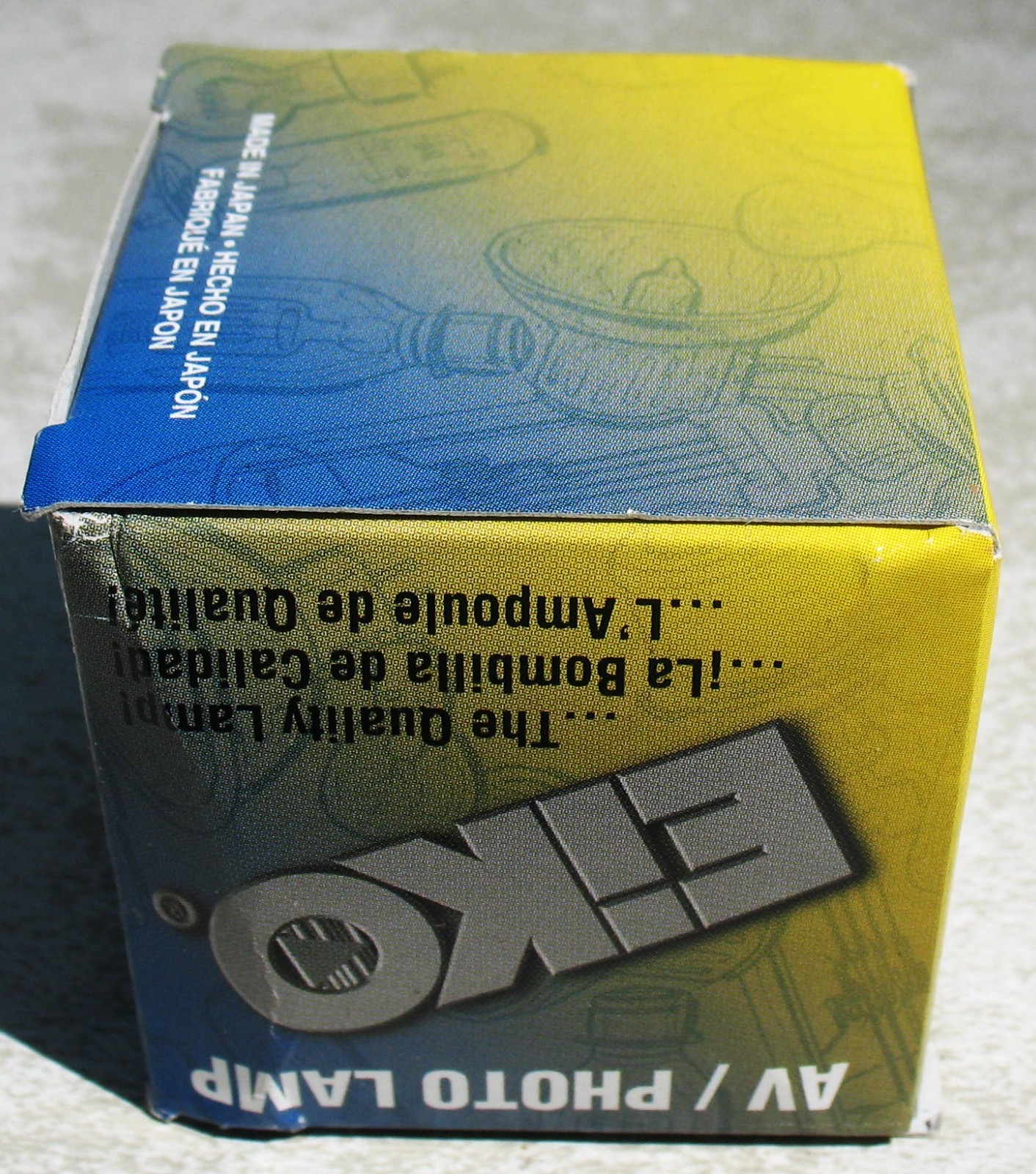 Vtg. New Old Stock Eiko EXR 82V 300W AV / Photo Lamp Projector Bulb New in Box
