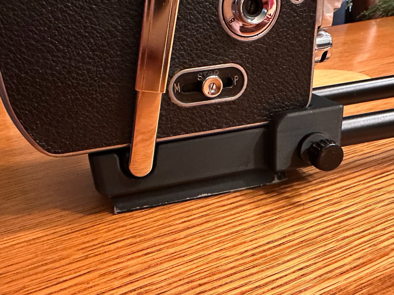 Bolex Saddle for 15mm Rods 60mm on Center – for “REX1 2 or 3” Round Base Cameras