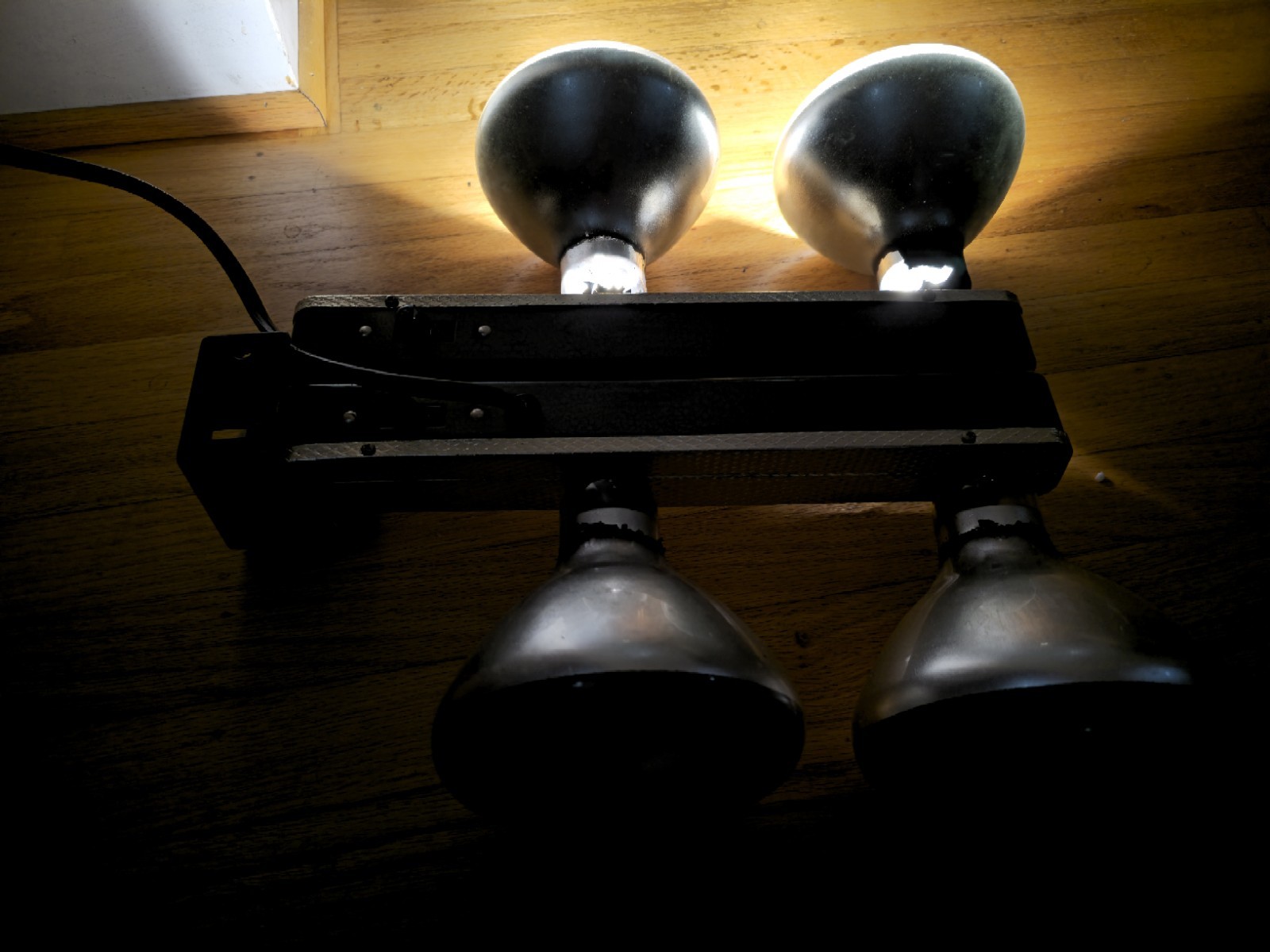 VINTAGE Movie Camera Folding Light Bar 4 Lighting Units Case Handle 2 WORK!