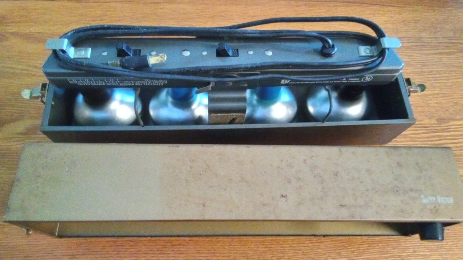 Vintage Light Bar 4 socket w/4 Bulbs Movie Filming Photography Case Smith-Victor
