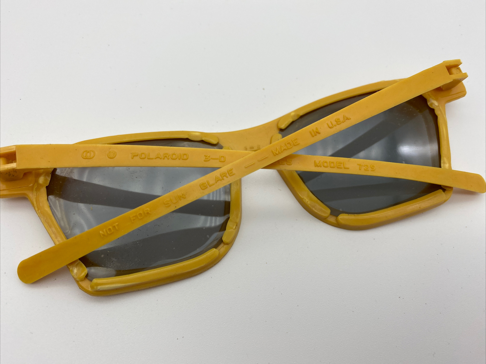 Vintage Polaroid 3-D Glasses Set of 6 Yellow Plastic Frames Model 729 Movie Film