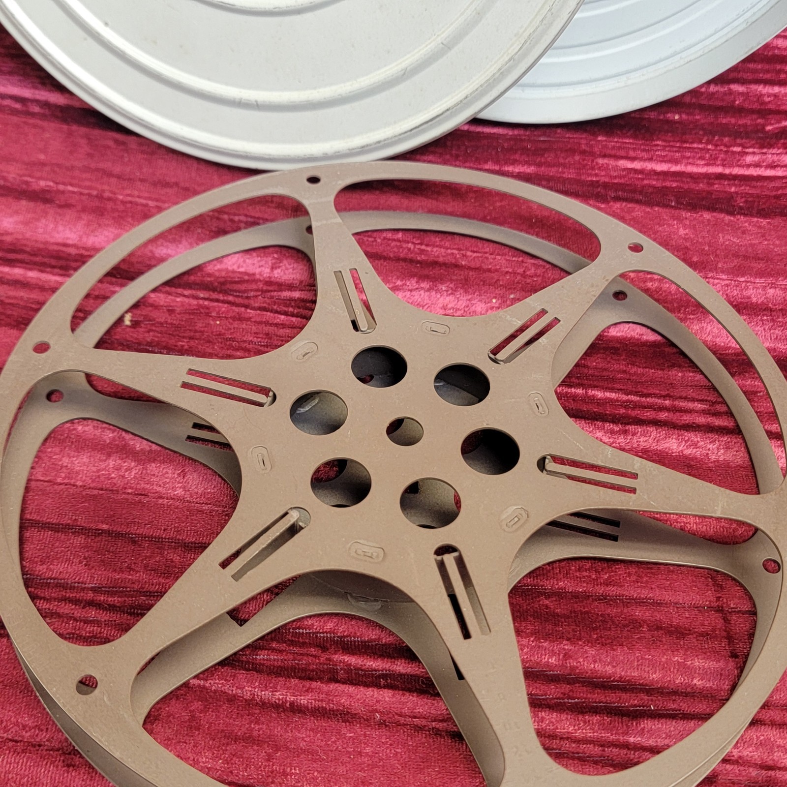 2X Empty 8mm Metal Film Reel w/ CanisterS 7″ Diameter VINTAGE ESTATE FIND
