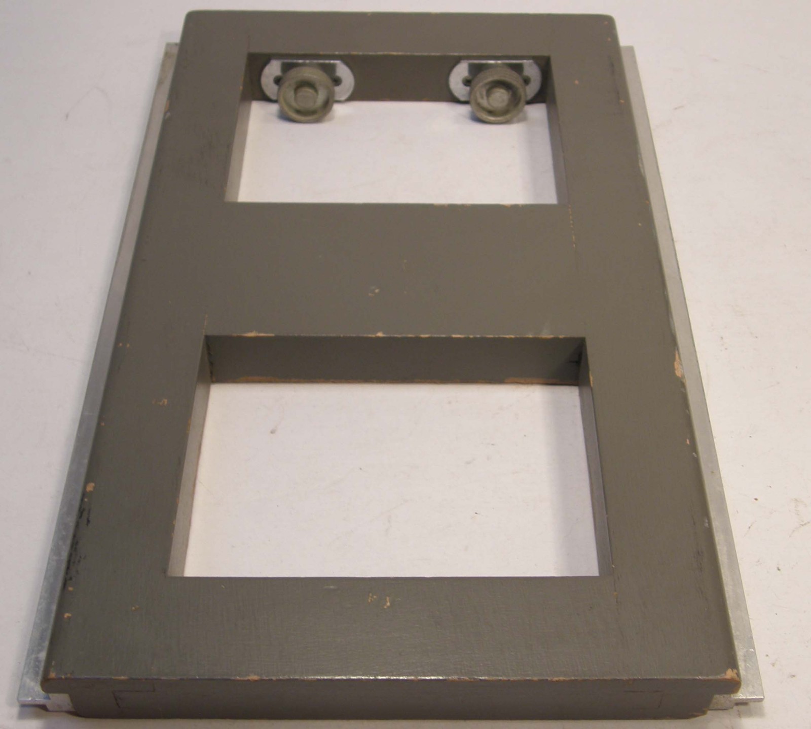 VINTAGE WOOD FOCUSING RAIL EXTENSION FOR LARGE FORMAT CAMERA GRAY PAINT 10″ X 6″