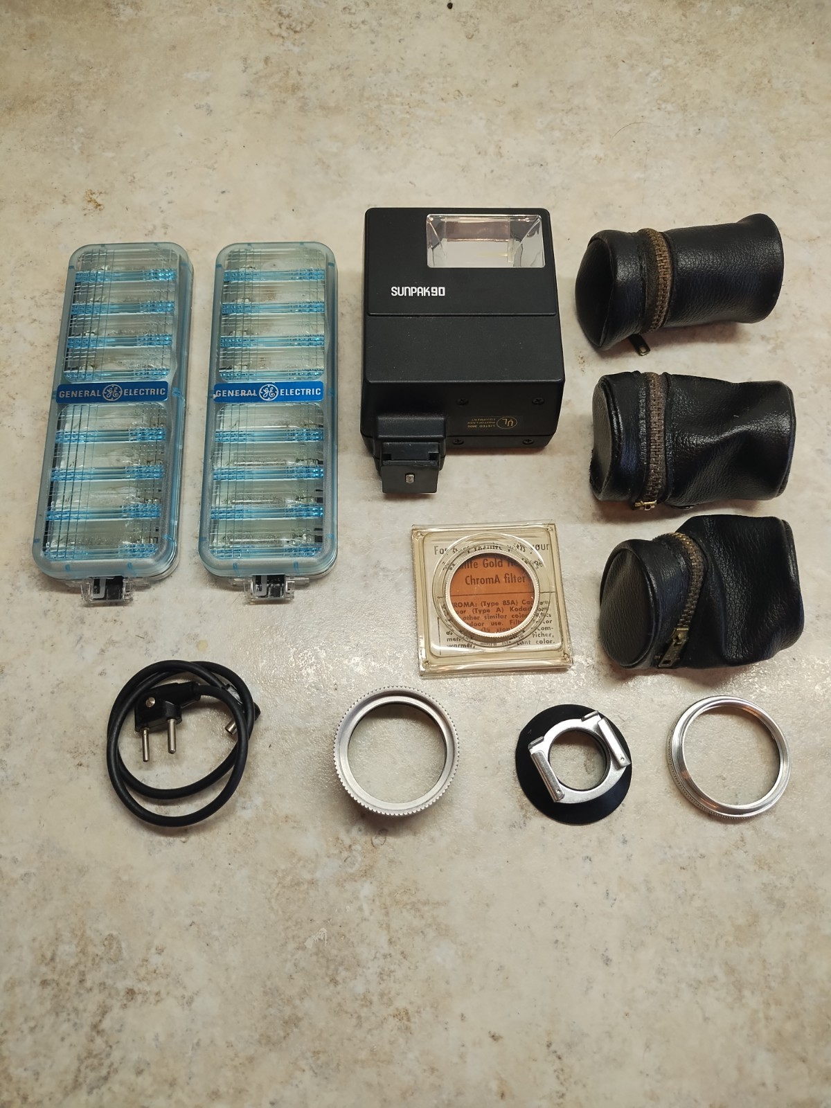 Lot of Vintage Mixed Camera Accessories Sunpak90 Black Leather 35mm Film Case