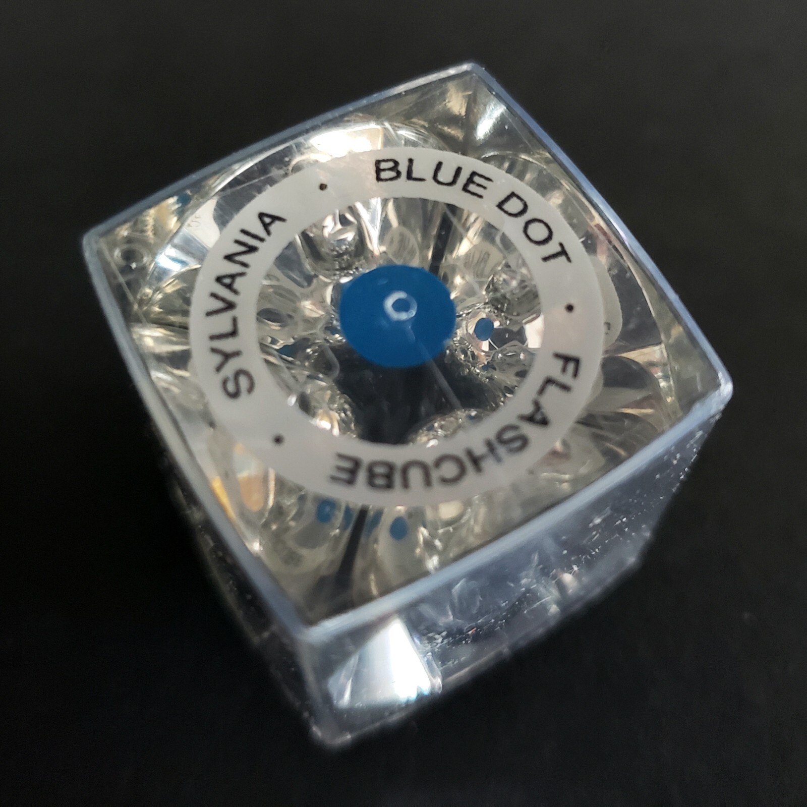 One Pack of FOTOMAT FLASHCUBES Blue flash MAGICCUBES 3 pack VINTAGE 12 Flashes