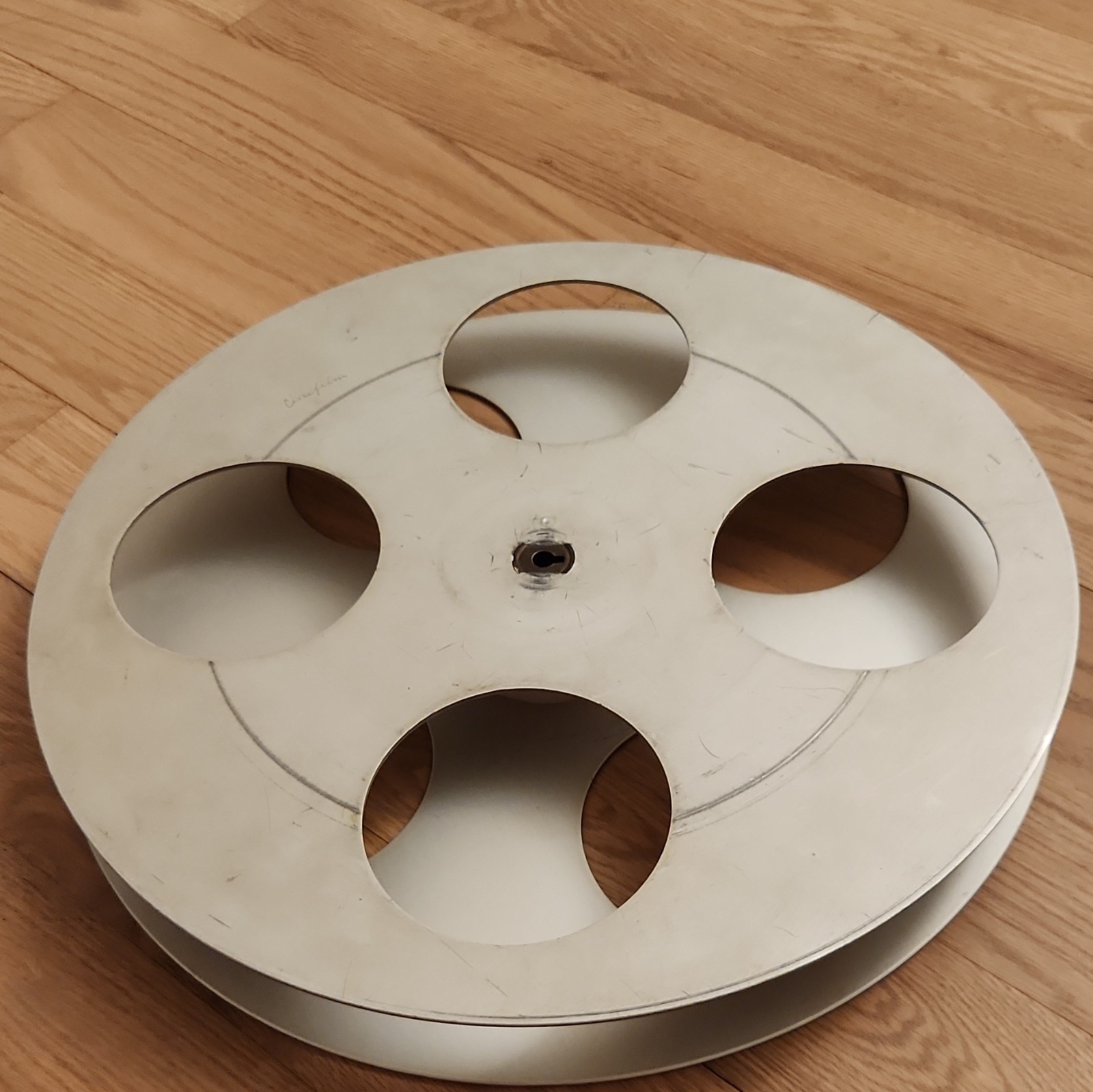Hollywood Film Co 35mm Split Film Reel 2000ft