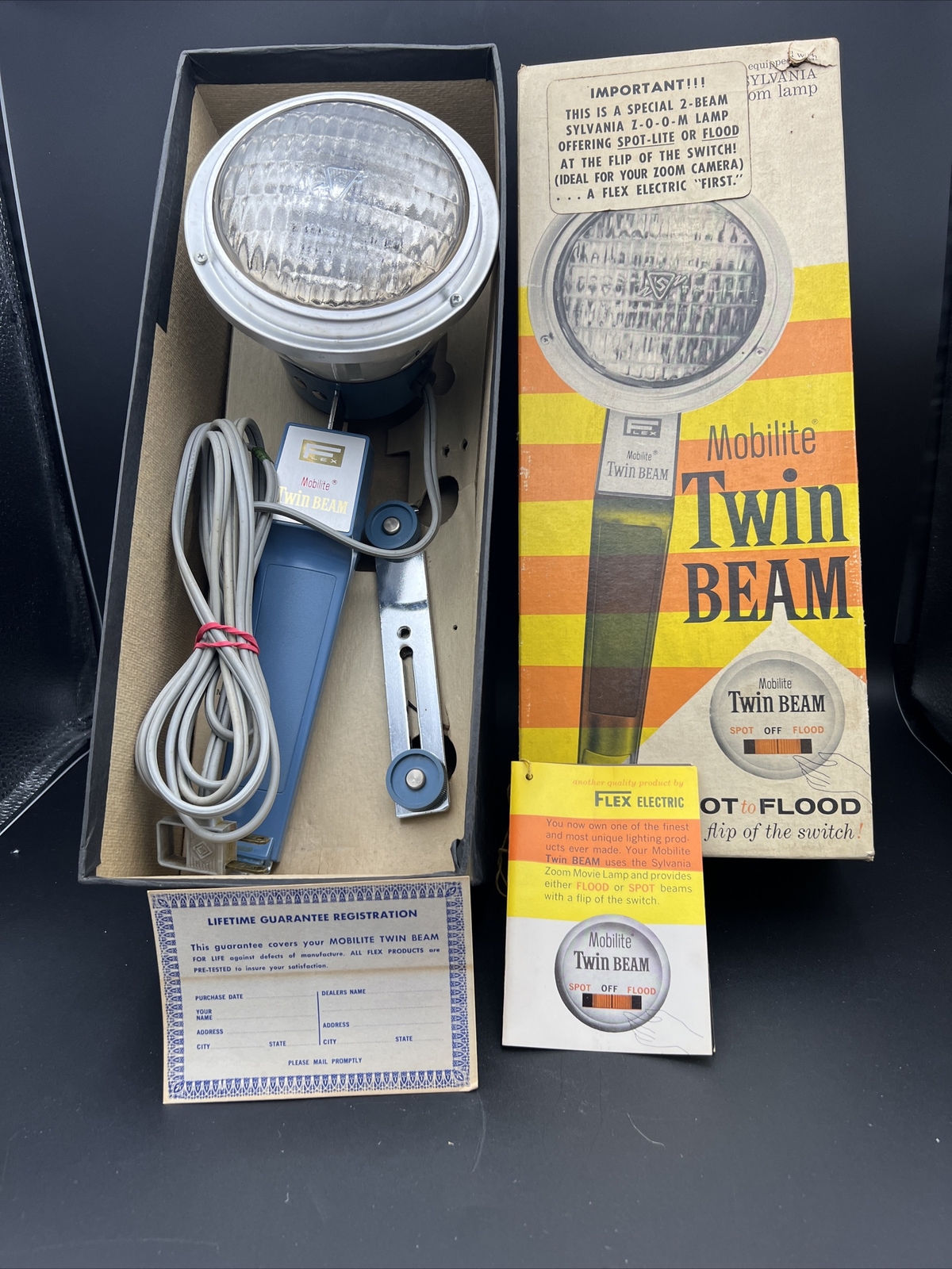 Sylvania Mobilite Twin Beam Spot Flood Light Zoom Lamp Photo Camera Works Used