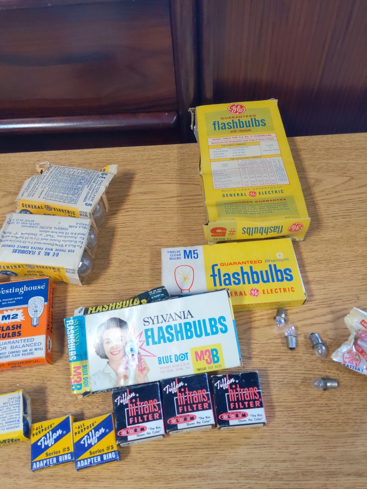 VTG MIXED LOT Flash Bulbs G E SYLVANIA TIFFEN FILTER BLUE DOT CAMERA PHOTO