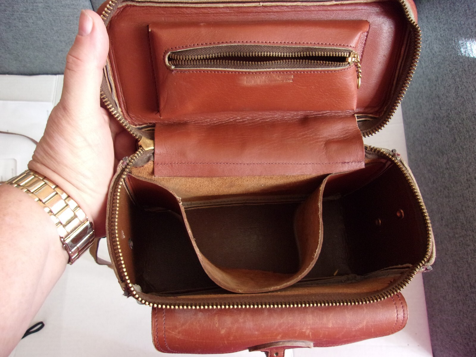 Vintage Kodak Flasholder Model B With Bracket Leather Carry Case Filters NO TEST