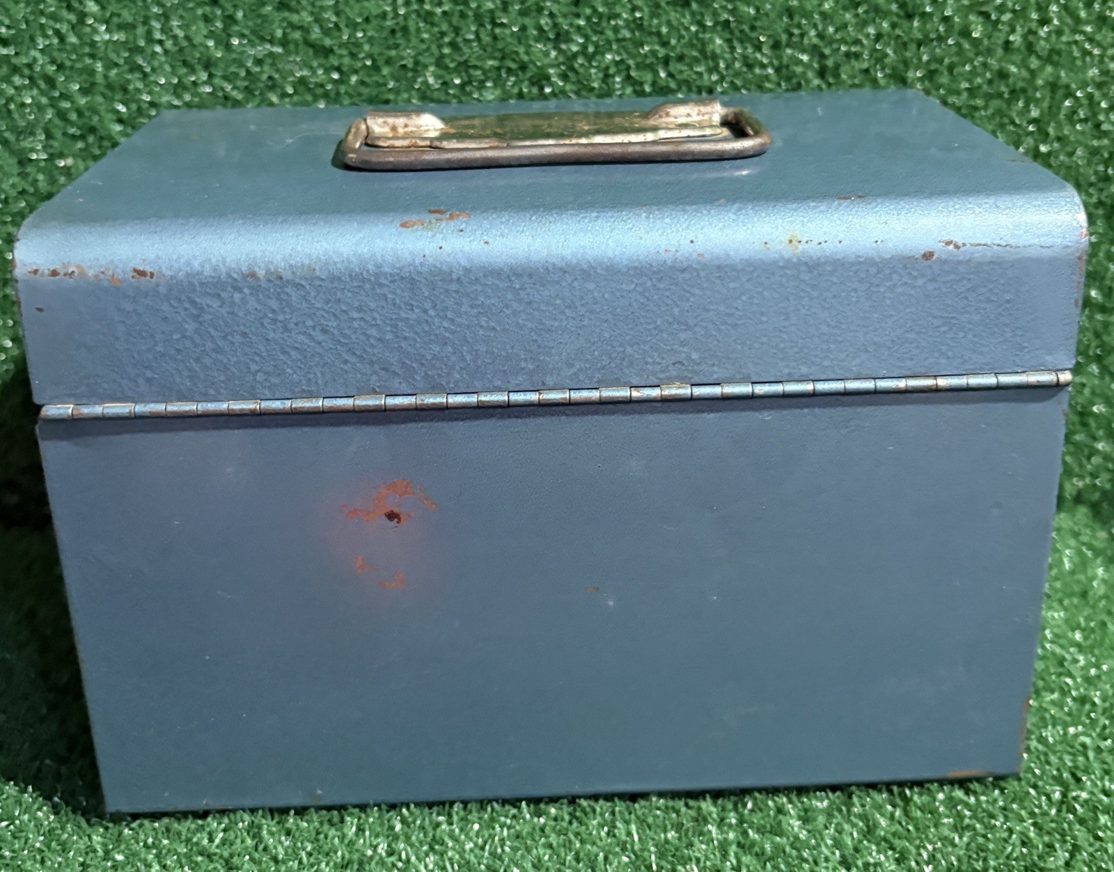 Vintage Metal Movie Reels CARRYING CASE for 5” 8mm Film Reel Canisters