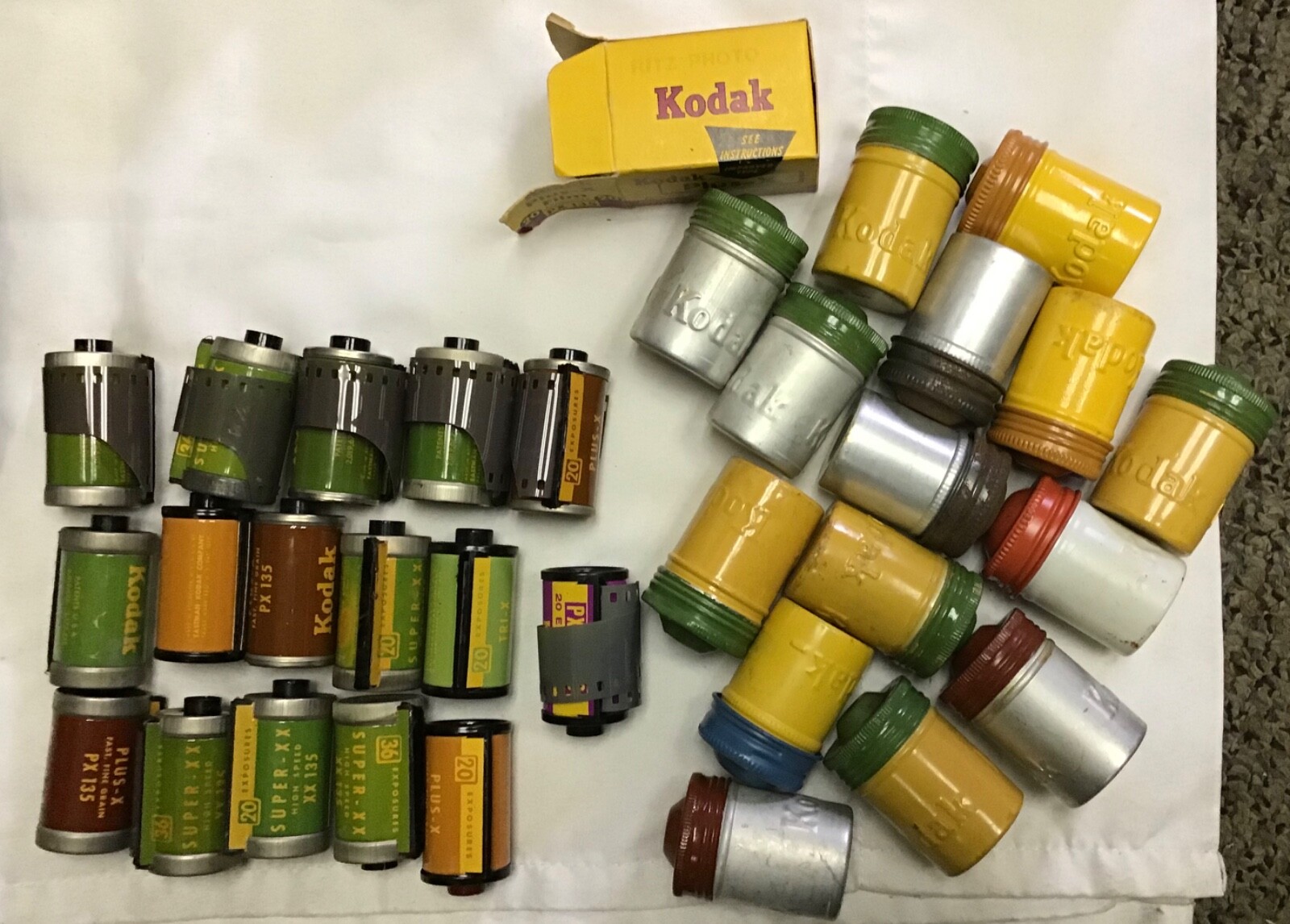 RARE VINTAGE (LOT OF 22) PHOTO EQUIPMENT AND ACCESSORIES