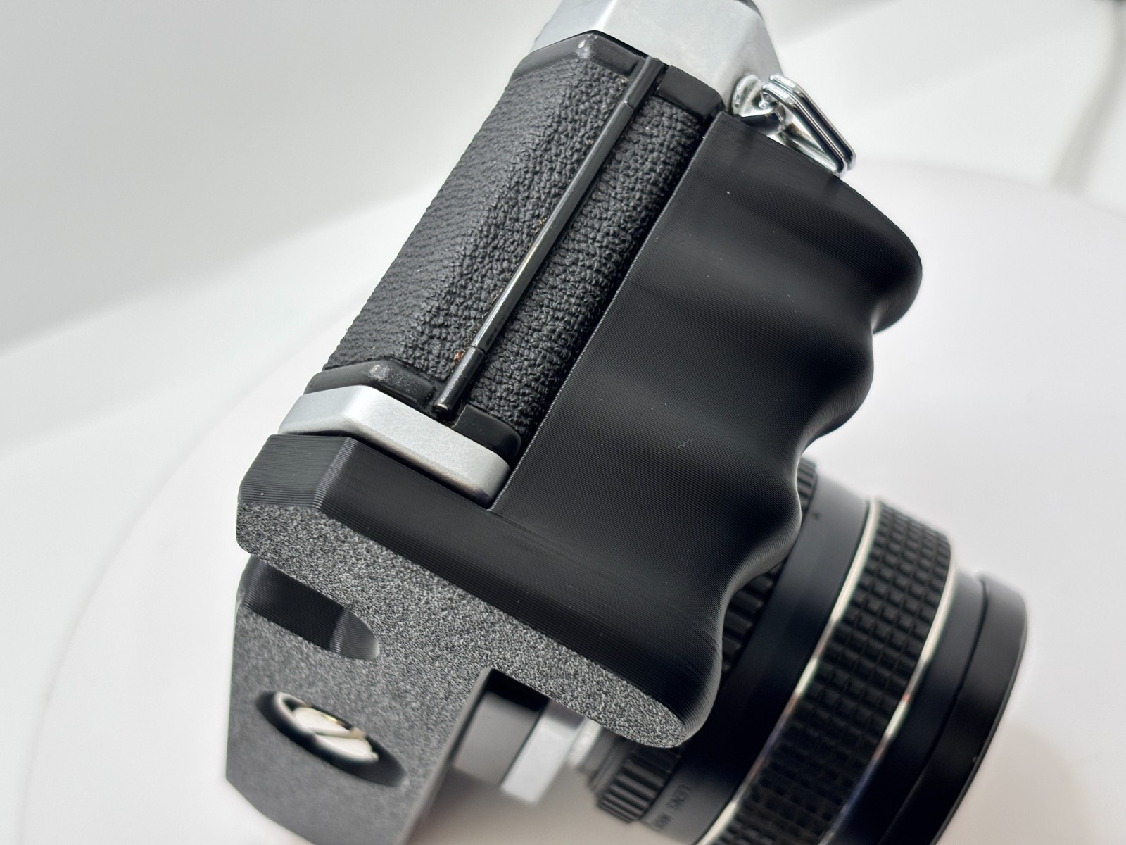 Compact Handgrip Profile Ergonomic Camera Grip Compatible K1000/Spotmatics