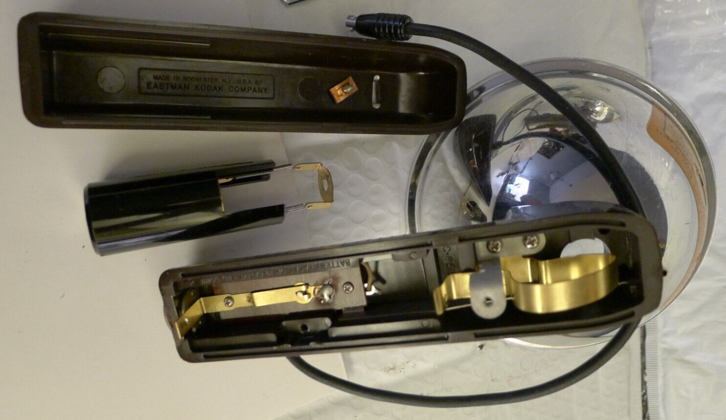 Pair of Vintage Kodak Standard Flasholder with Bracket & Cords