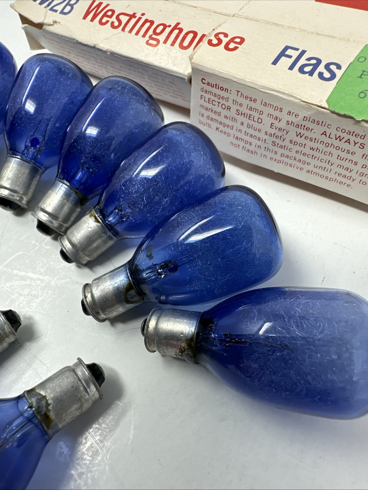 Vintage WESTINGHOUSE FLASH BULBS M2B, 11 Bulbs Open Box