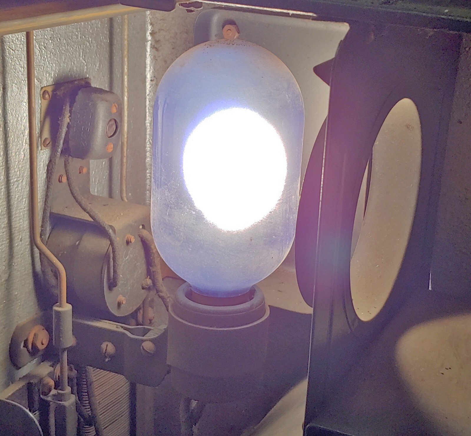 1920 DEVRY Type E Projector 3-WAY On/Off SWITCH,Bulb & SOCKET + Push/Pull TOGGLE