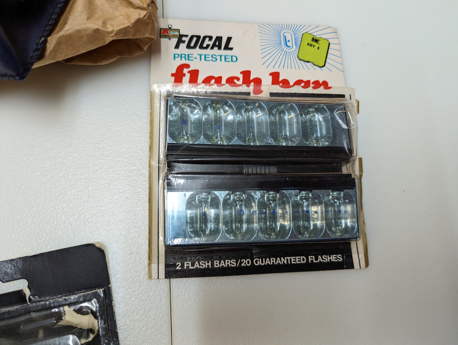 Vinitage Camera Flash Bulb Lot Dura Blue Spot Class M Bar GE