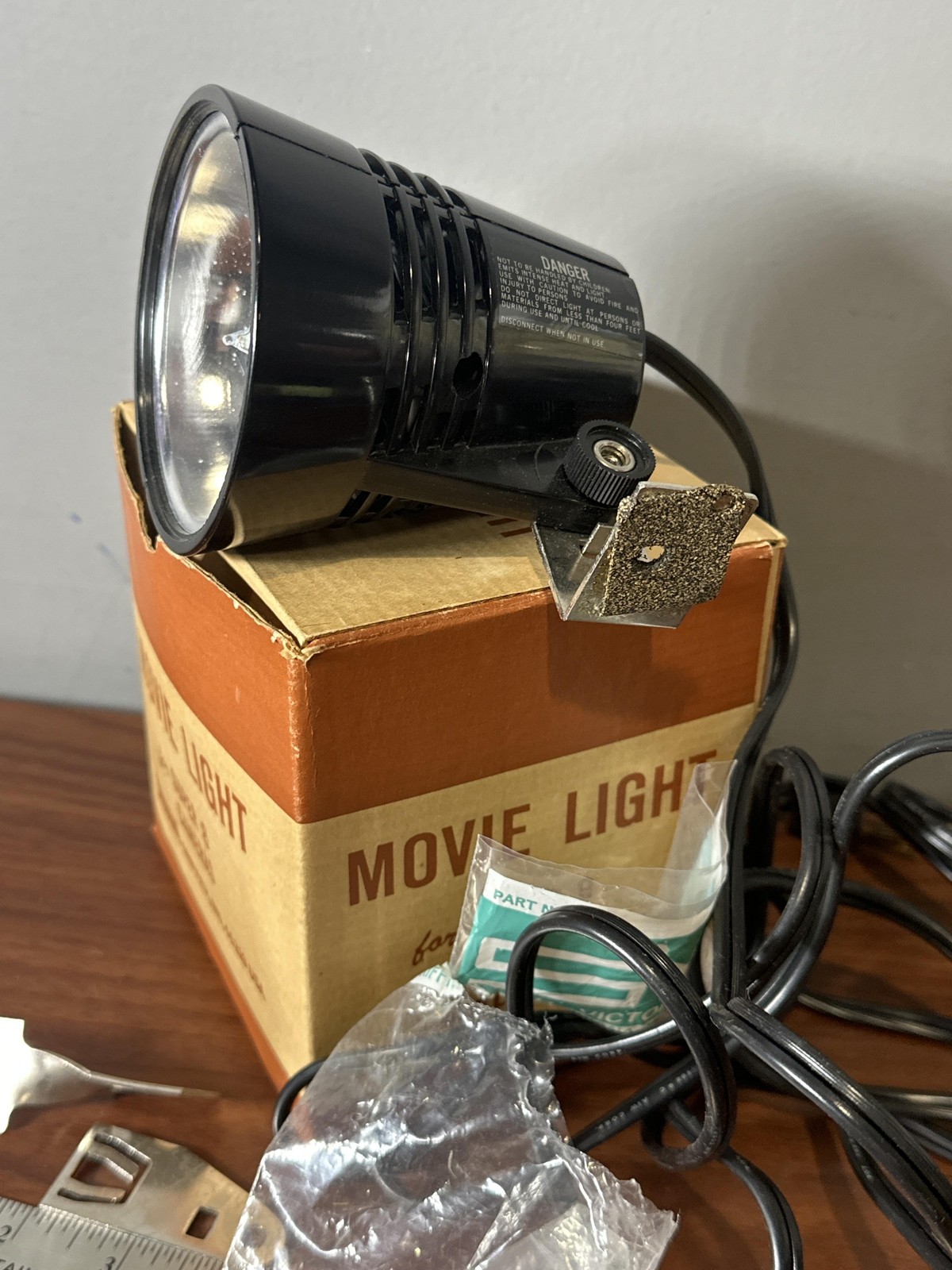 Vintage Glenwood G650 Movie Light Super 8 Camera Accessory USA 650W Halogen