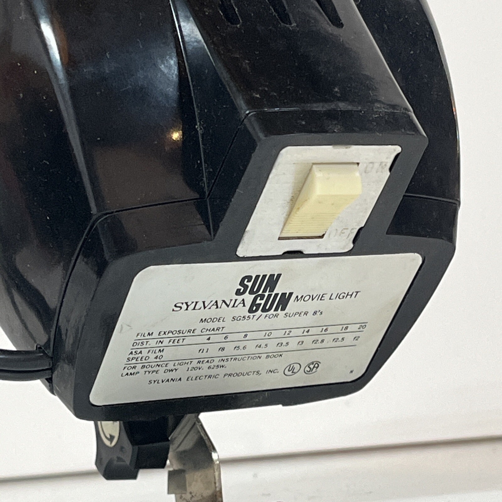 Vintage Sylvania Sun Gun Light Model SG-55T Top Mount For Super 8 Camera Tested