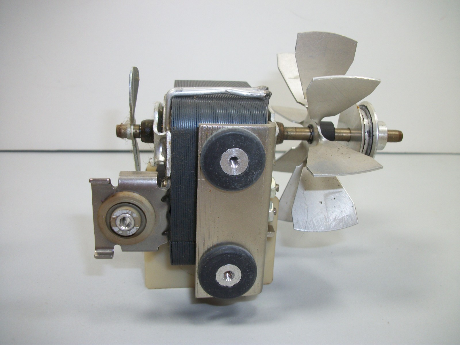 Vintage Bell & Howell 8mm Projector Motor & Fan For Type 462A Replacement Part