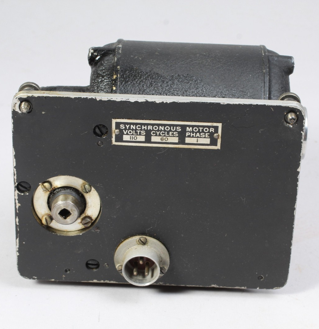 MITCHELL CAMERA MOTOR MODEL 1-R-47 FOR 35MM MOVIE CAMERA 110V 60 CYCLE PHASE 1