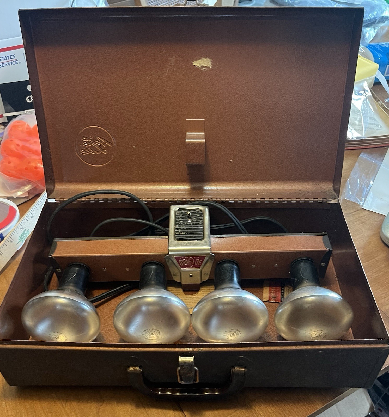 Acme Lite Mov-E-Lite – Movie Lights – 4 Bulb Lighting Bar – Case – Tool – Works