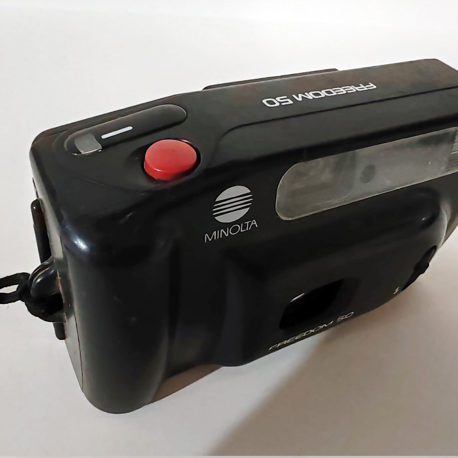 Minolta Freedom 50 – zoom lens camera – Vintage Film (UNTESTED)