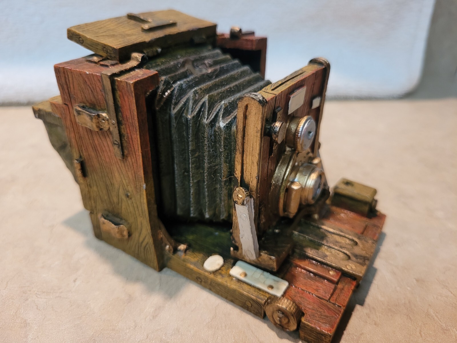 Darice Antique Style Camera Photo Or Card Holder – Early 19th Century Camera