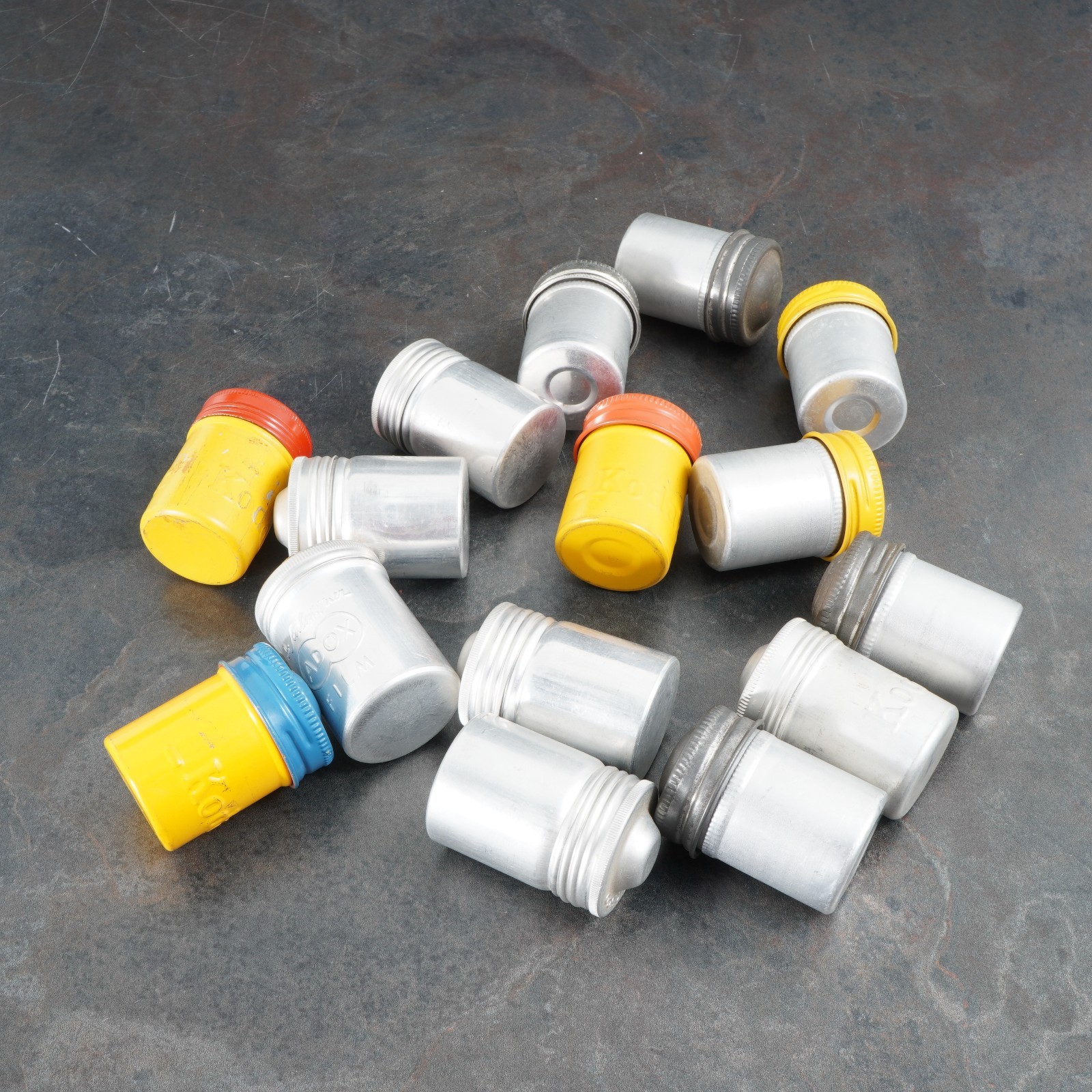 -LOT OF 15 VINTAGE 35MM METAL FILM CANISTERS, KODAK, ANSCO, ADOX, UNBRANDED